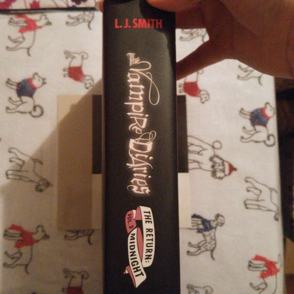 The Vampire Diaries hardcover novel - Picture 2 of 2